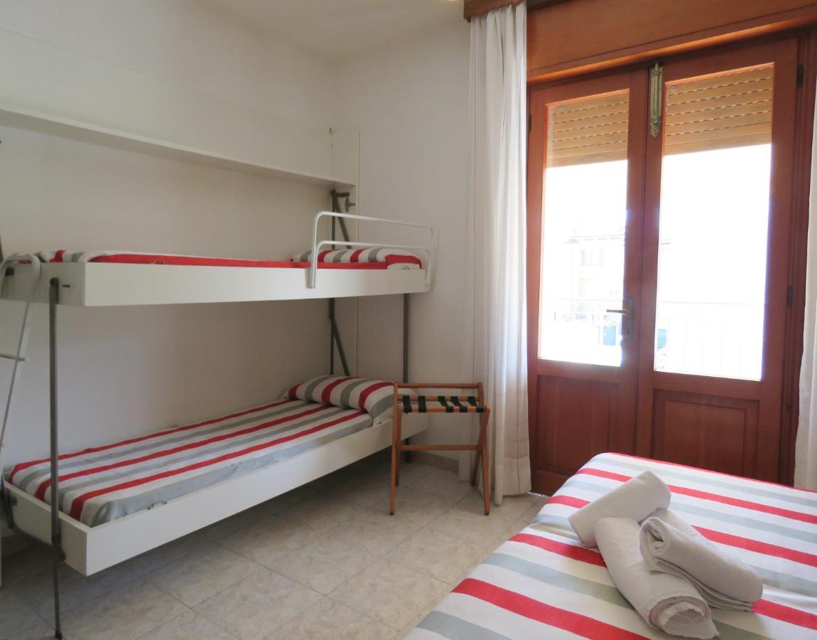 Hotel Saturno Lido di Jesolo Kültér fotó